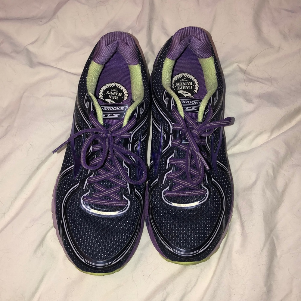 Brooks GTS running shoes